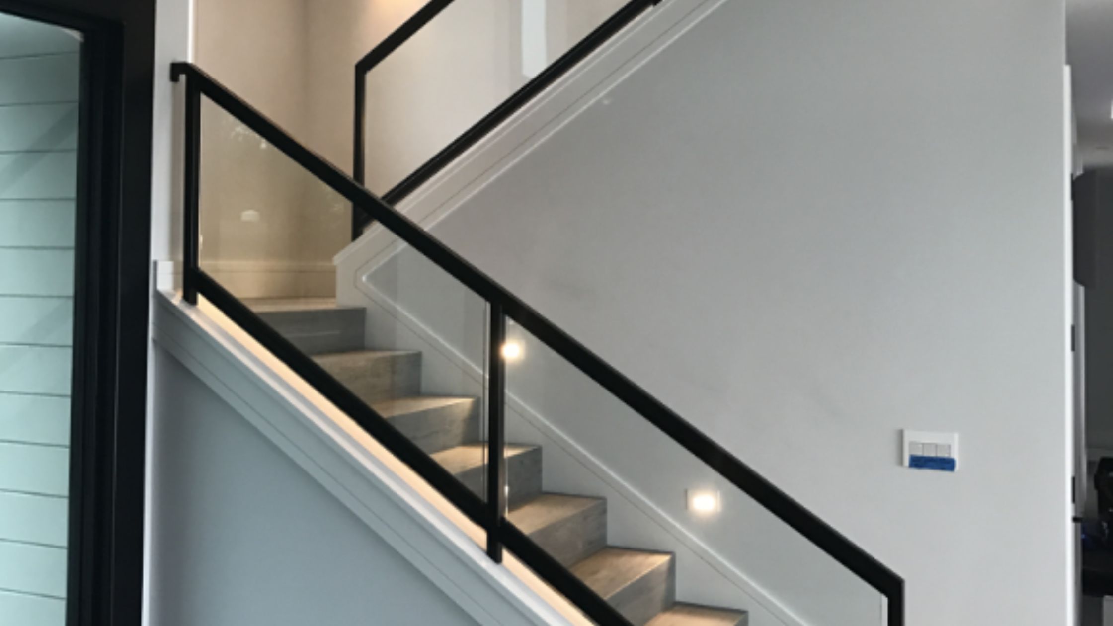 Best Stair Railing Installation Contractors
